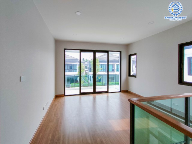 *****บ้านเดี่ยวมือสองย่านกรุงเทพฯ ม.เดอะซิตี้ พระราม2-พุทธบูชา เนื้อที่กว้าง 59.40 ตร.ว. ฟังก์ชัน 4 ห้องนอน 5 ห้องน้ำ ที่จอดรถ 3 คัน บ้านเดี่ยวหลังใหญ่ สวยหรูดูมีระดับ สภาพเหมือนใหม่พร้อมเข้าอยู่ ทำเลเดินทางสะดวก เชื่อมต่อถนนพระะราม2  ใกล้จุดขึ้นทางด่วน "วงแหวนรอบนอกกรุงเทพฯ ฝั่งใต้"